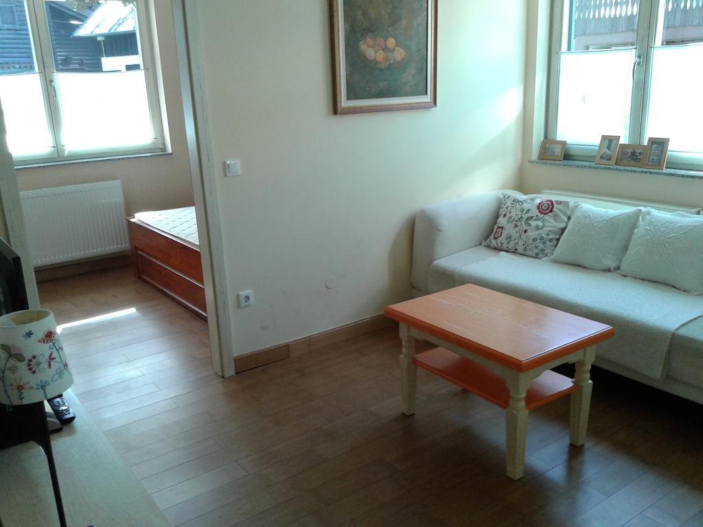 Apartment Mojstrovka With Terrace In City Center Kranjska Gora Exteriör bild