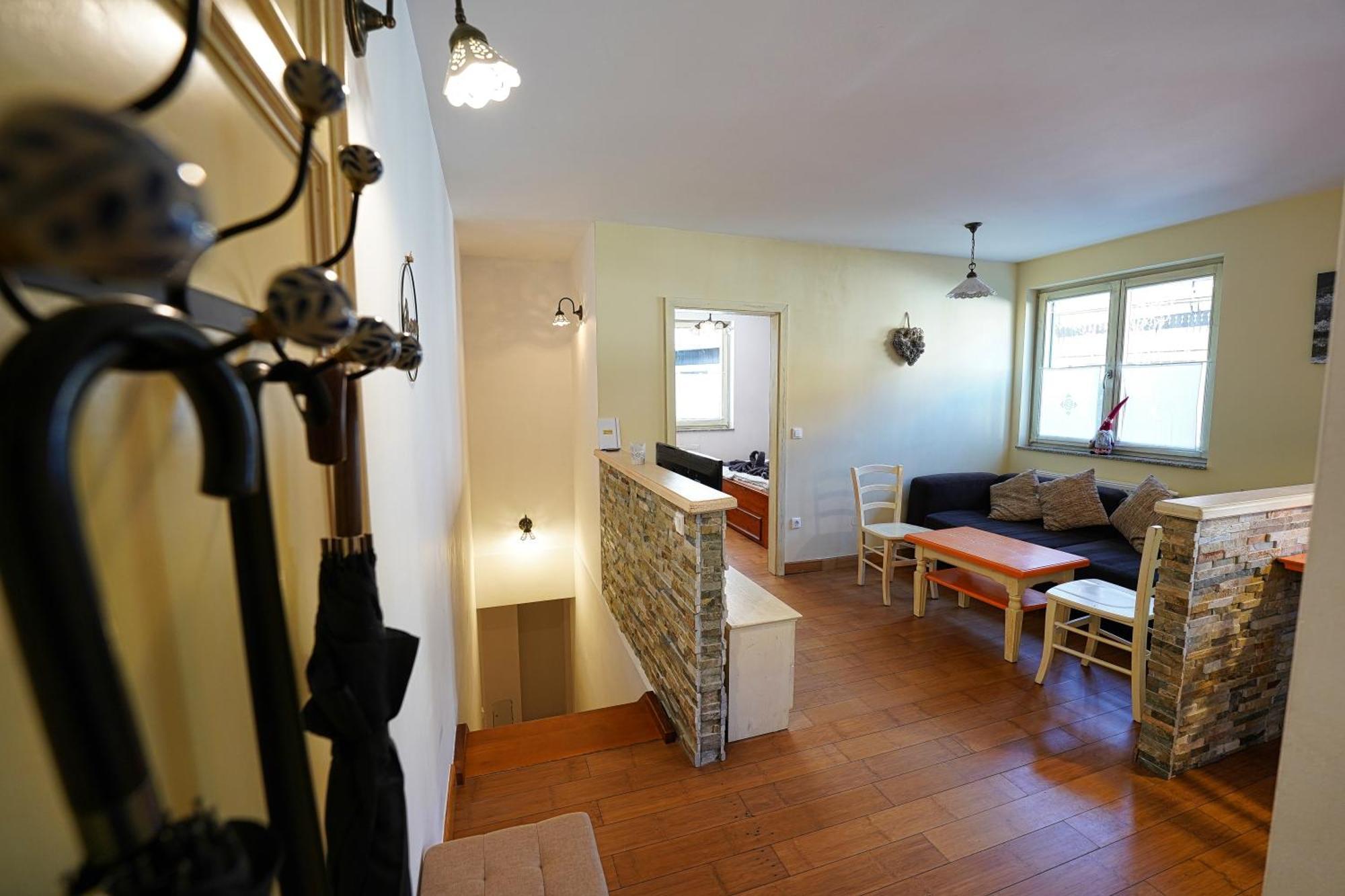 Apartment Mojstrovka With Terrace In City Center Kranjska Gora Exteriör bild