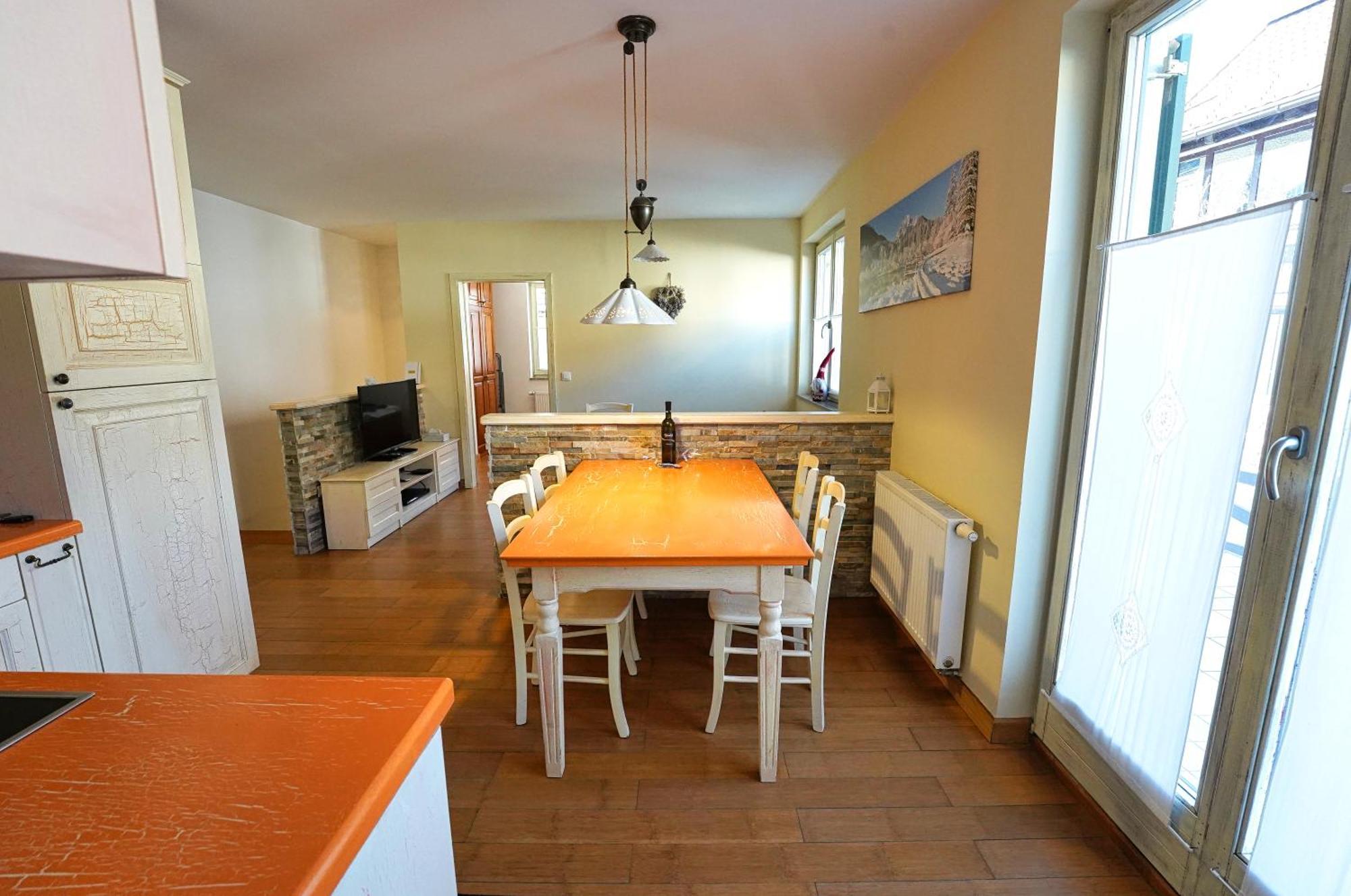 Apartment Mojstrovka With Terrace In City Center Kranjska Gora Exteriör bild