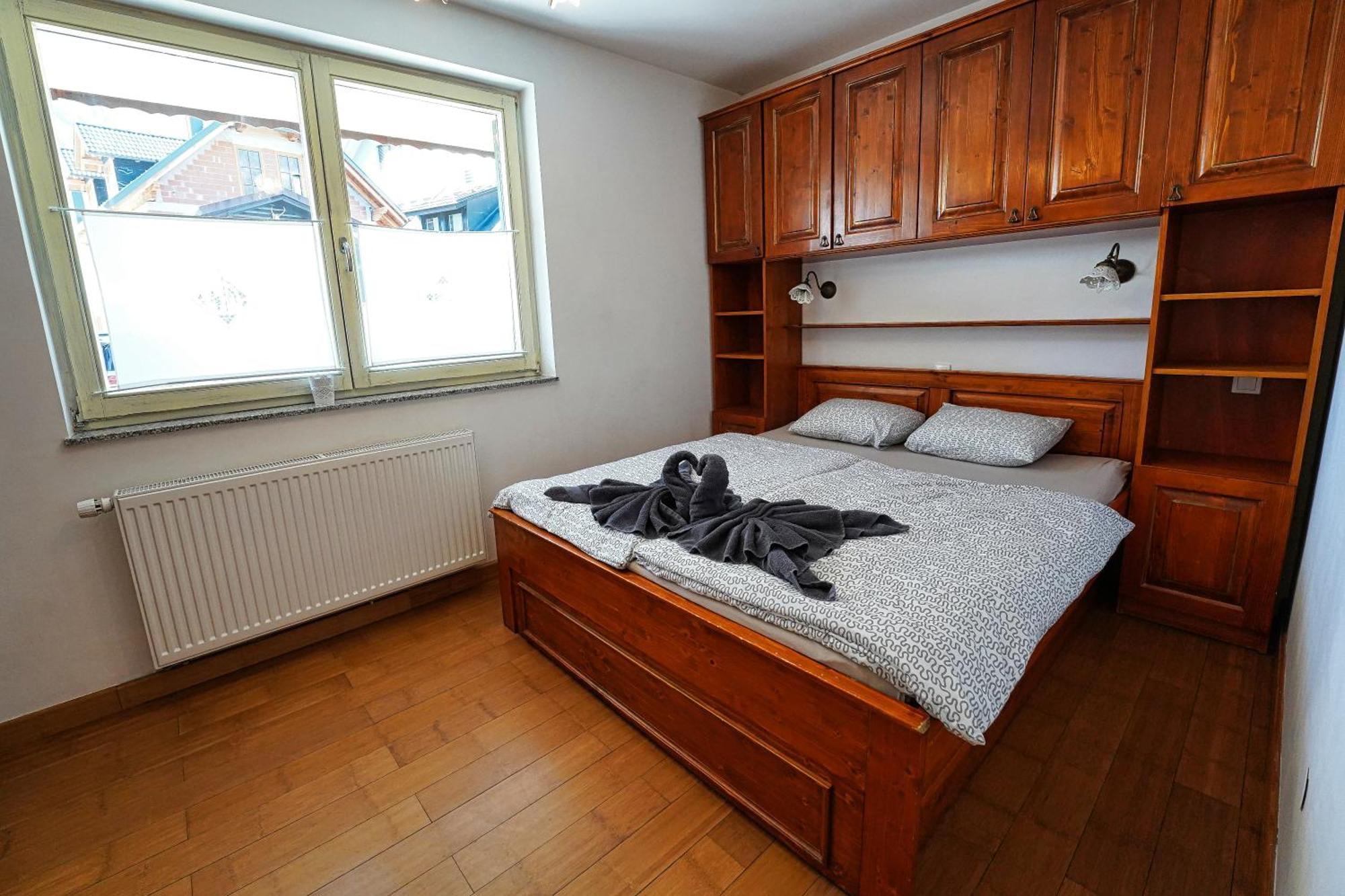 Apartment Mojstrovka With Terrace In City Center Kranjska Gora Exteriör bild