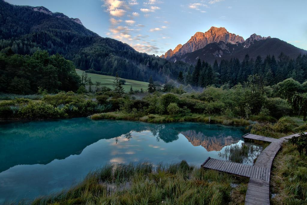 Apartment Mojstrovka With Terrace In City Center Kranjska Gora Rum bild