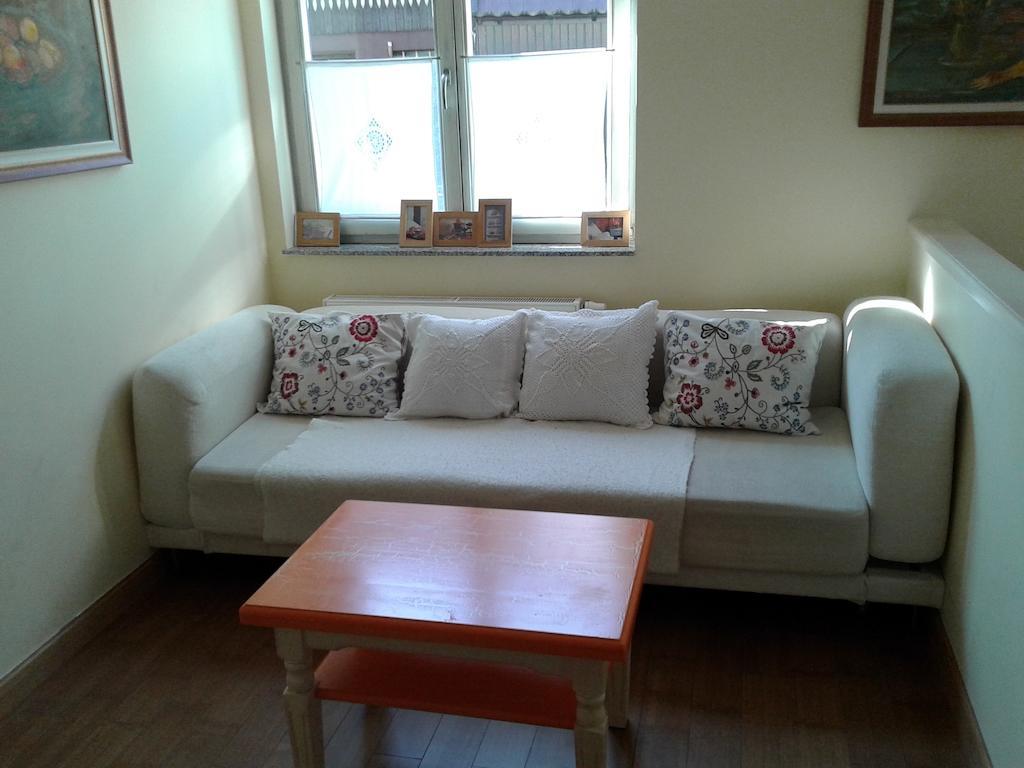 Apartment Mojstrovka With Terrace In City Center Kranjska Gora Exteriör bild